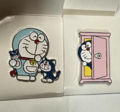 ドラえもん ピンバッジ 2個セット 限定値下げ 【JR限定】 ドラえもん 新品 ピンバッジ 2個セット