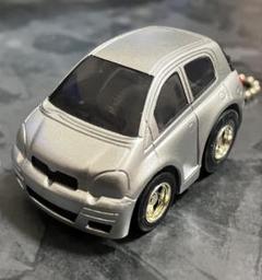 豊田ヴィッツオフィシャルミニカー右側サイドミラー欠損 豊田ヴィッツオフィシャルミニカー右側サイドミラー欠損