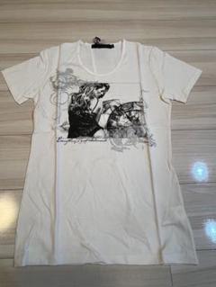 FUGA 女性グラフィックプリントTシャツサイズ44 新品タグ付き FUGA 女性グラフィックプリントTシャツサイズ44 新品タグ付き