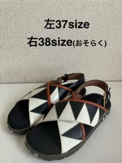 美品　MARNI マルニ　フラットサンダル　箱付き♡ 37 ネイビーブラウン24 美品 MARNI マルニ フラットサンダル 箱付き♡ 37 ネイビー