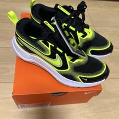 スニーカー23センチ新品