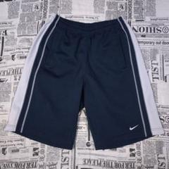 Nike ネイビーショートパンツ ハーフパンツ サイドストライプ L
