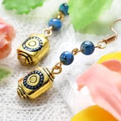 542　ブルー柄のインドネシアビーズのピアス~イヤリング