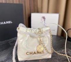 CHANELホワイト ミニショルダーバッグ