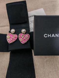 正規品CHANEL ハートモチーフ　両耳ピアス　シャネル　パール　ココマーク ハート ピアス CHANEL(シャネル) - 海外通販のBUYMA