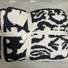 Kashwere スレート&ホワイト ブランケット 135×183cm Kashwere スレート&ホワイト ブランケット 135×183cm