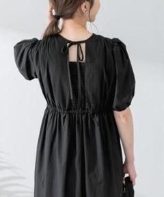 美品✨　ブラック❤️　サニーレーベル　スモッキングバックリボンワンピース