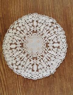 アンティーク ブルージュ フラワーモチーフのボビンレースドイリー リネンランナー memories ボビンレース ドイリー GFP-203 約20×30cm｜アミ