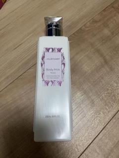 JILL STUART Body Milk ジルスチュアート　ボディのサムネイル