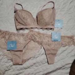 chut! C410、C393 ブラショーツセット chut! C401 E70,M,M ブラジャーショーツセット - メルカリ