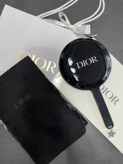 DIOR ノベルティ最新2024 手鏡　紙袋付き DIOR ノベルティ最新2024 手鏡 紙袋付き - メルカリ