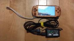 PSP 2000（マットブロンズ色）本体とACアダプター（★ソフト　３本付き）