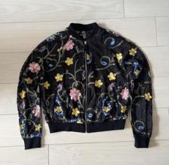 美品★ZARA アウター　ブラック　花柄　ブルゾン Ｓ ZARA - 花柄ブルゾン/zaraの通販 by moka's shop｜ザラならラクマ