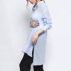 Dama collectionライトブルー 長袖 ボタンアップシャツ