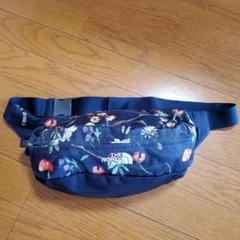 THE NORTH FACE 花柄ボディバッグ　ノースフェイス　ボタニカル THE NORTH FACE - ノースフェイス 花柄ショルダーバッグの通販
