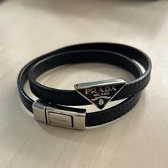 わわ様　PRADA サフィアーノレザーブレスレット 三越伊勢丹 | PRADA/プラダ_Men通販 | サフィアーノレザー