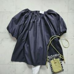 美品 ユナイテッドアローズ 半袖 パフスリーブブラウス 黒 ゆったりめ 綿 美品 ユナイテッドアローズ 半袖 パフスリーブブラウス 黒