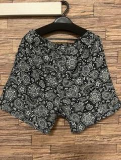 【美品】ペイズリー柄　ショートパンツのサムネイル
