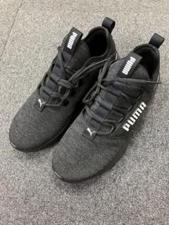 PUMA ブラック スニーカー