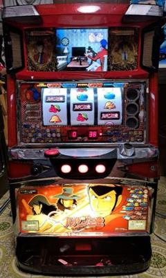 スロット 実機 ルパン三世〜ルパン一族の秘宝〜 - メルカリ