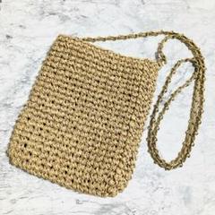 スマホショルダーバッグ♡ショルダーバッグ♡編物♡ベージュ♡シンプル♡スマホポーチ
