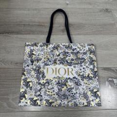 Diorショッパー　花柄　空箱　バッグパック　クリスマス新作 61CCoF+S3IL._UF350,350_QL50_.jpg