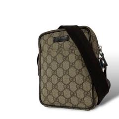 美品 GUCCI グッチ ショルダーバッグ GGスプリーム カメラバッグ 革ロゴ