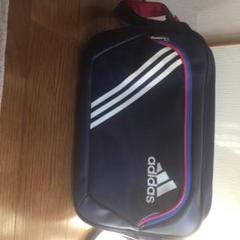 adidasエナメルバッグ