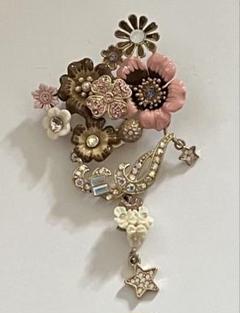 美品✨ルネ ブローチ 　クリスタル　ストーン シルバー René