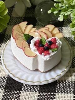 ミニチュア♡りんご&いちごのハートケーキ②