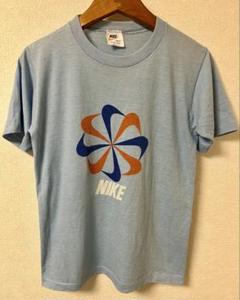 け*い様 【美品】NIKE 風車　ヴィンテージTシャツ　made in USA け*い様 【美品】NIKE 風車 ヴィンテージTシャツ made in USA