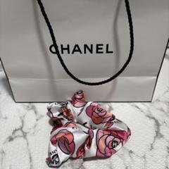 ノベルティCHANEL ロゴ シュシュ 新品 未使用 - メルカリ