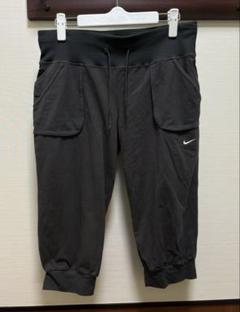 Nike グレー　トレーニングパンツ　サルエルパンツのサムネイル