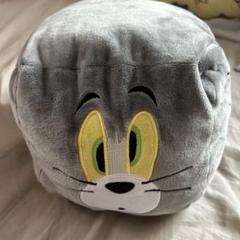 トム ぬいぐるみクッション グレー