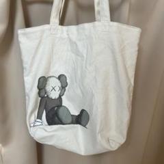 2025年最新】ユニクロ KAWS トートバッグの人気アイテム - メルカリ