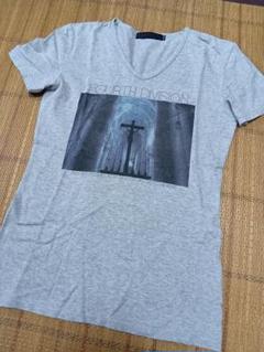 FUGA 女性グラフィックプリントTシャツサイズ44 新品タグ付き FUGA 女性グラフィックプリントTシャツサイズ44 新品タグ付き