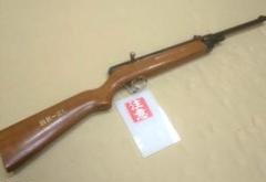 昭和レトロ　バネ式射的銃　91cm　昭和中期 Yahoo!オークション -「コルク銃」(ビンテージ) の落札相場