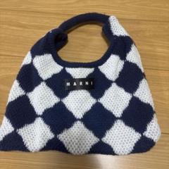 MARNI ネイビーとホワイトのグラニーバッグ 2025年最新】marni グラニーバッグの人気アイテム - メルカリ