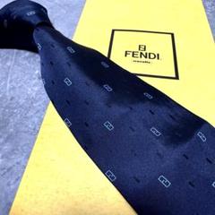 【✨極美品✨】FENDI フェンディ ネクタイ ブラック FF柄 ストライプ柄 2025年最新】FENDI フェンディ ネクタイの人気アイテム - メルカリ