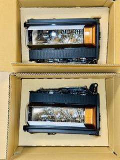 ランクル250VX角目ヘッドライト & 純正LEDフォグランプ