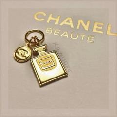 【未使用品】CHANEL　ノベルティ　チャーム　ショッパー付 未使用品】CHANEL ノベルティ チャーム ショッパー付新しい