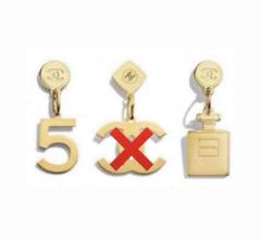 紫❣️CHANEL   BIG  チャーム　ノベルティ new❣️CHANEL チャンス チャーム ノベルティ2025年 新品未使用