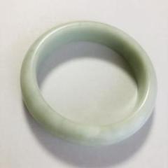 本翡翠、入門、氷藍水キラキラカットバングル　〜52 本翡翠、入門、氷藍水キラキラカットバングル 〜52 - メルカリ