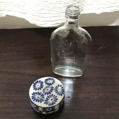 サントリートリス瓶とベトナム小物入れ