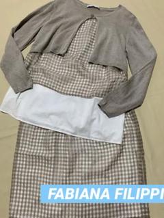 【FABIANA FILIPPI】美品！　スカート　プリーツ　グレー　シルク FABIANA FILIPPI】美品！ スカート プリーツ グレー シルク