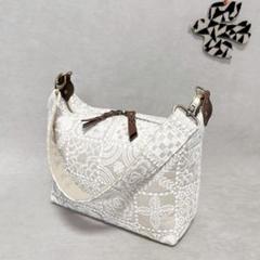 【sale】パッチワーク 丸底ショルダーバッグ＊ミナペルホネン【1495】 ミナペルホネン 刺繍 パッチワークスクエアバッグ ハンドメイド