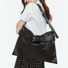 fekete 2WAYリボンスエードボストンバッグ FEKETE（フェケテ）の「SUEDE 2WAY RIBBON BOSTON BAG / 2WAY