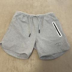 【完売品】LYFT ベージュ サイドストライプ ショートパンツ　S セール】ストライプショートパンツ（その他パンツ）｜Bamm（バム