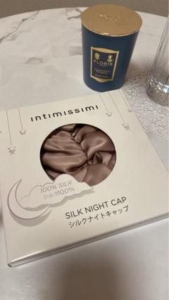 ✨intimissimi✨ジェニファー・ロペス　黒　タンクトップ　シルク ✨intimissimi✨ジェニファー・ロペス黒タンクトップシルク