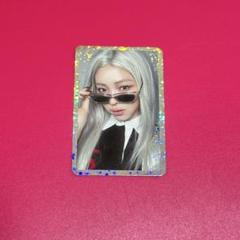 ITZY girls will be girls リュジン トレカ box - メルカリ